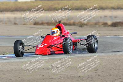 media/Nov-19-2022-CalClub SCCA (Sat) [[baae7b5f0c]]/Group 1/Race (Outside Grapevine)/